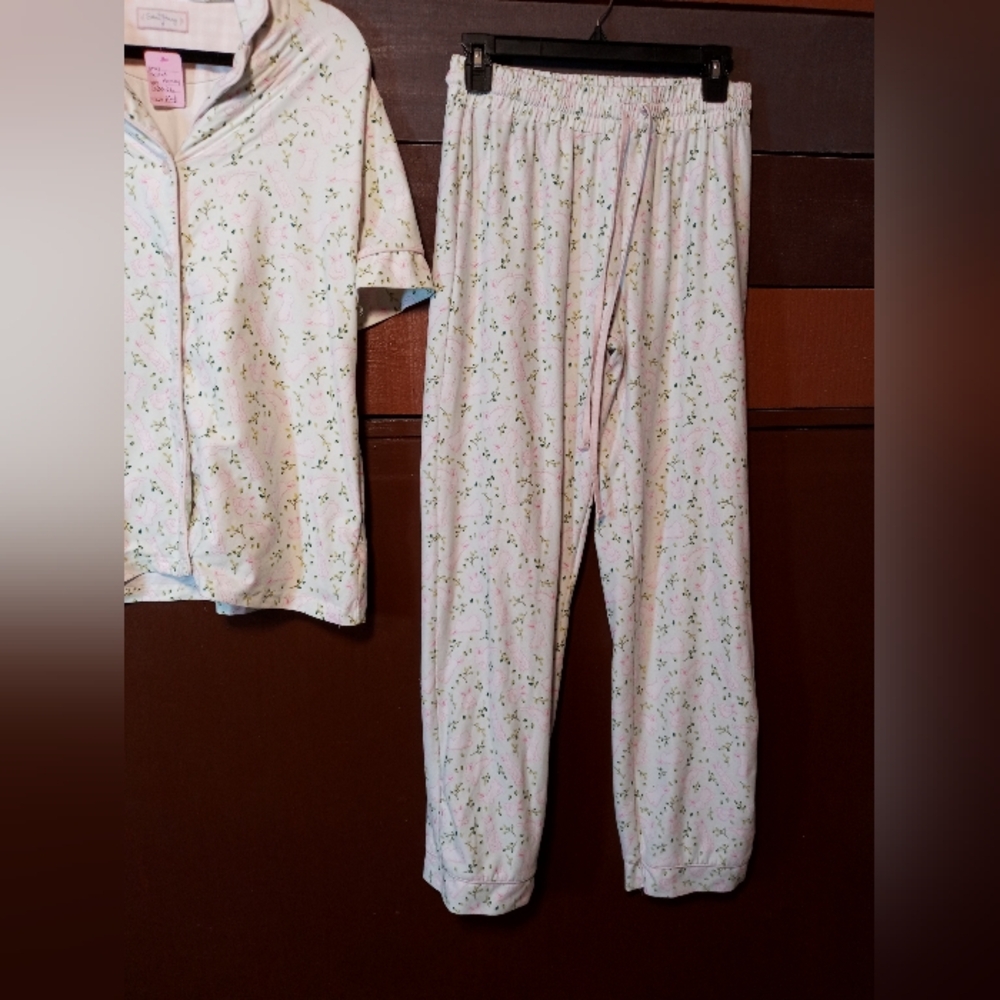 Sweet Honey Medium green With Bunnies Top With Matching pants - Picture 4 of 9